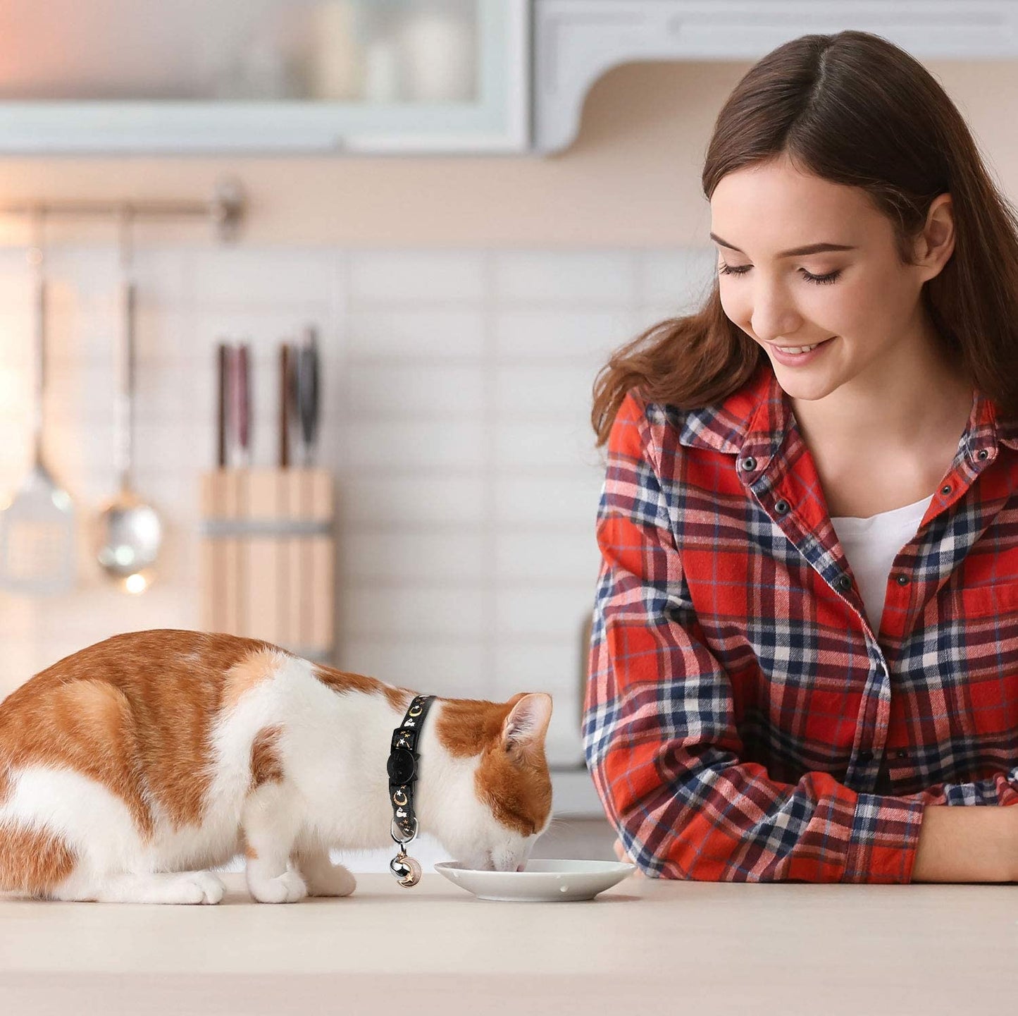 2PCS Breakaway Cat Collars with Bell Moons Stars with Pendant Glow in the Dark